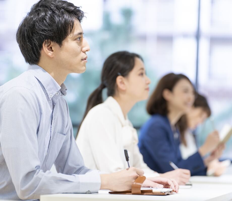 いま募集している資格の講座を簡単に検索、申込みまで。