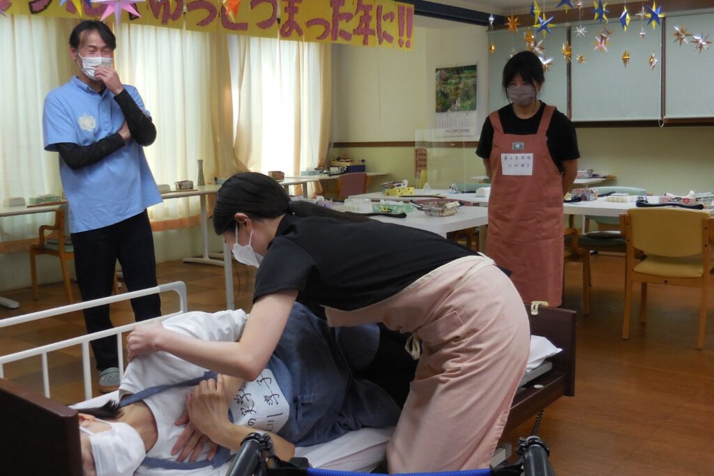 桑の実学校